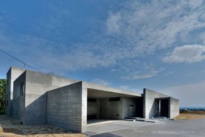 \"株式会社クレールアーキラボの建築作品の紹介「海をのぞむ家」\"